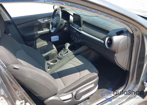 2022 Kia Forte Lxs z USA, uszkodzony, nr VIN 3KPF24AD7NE431771